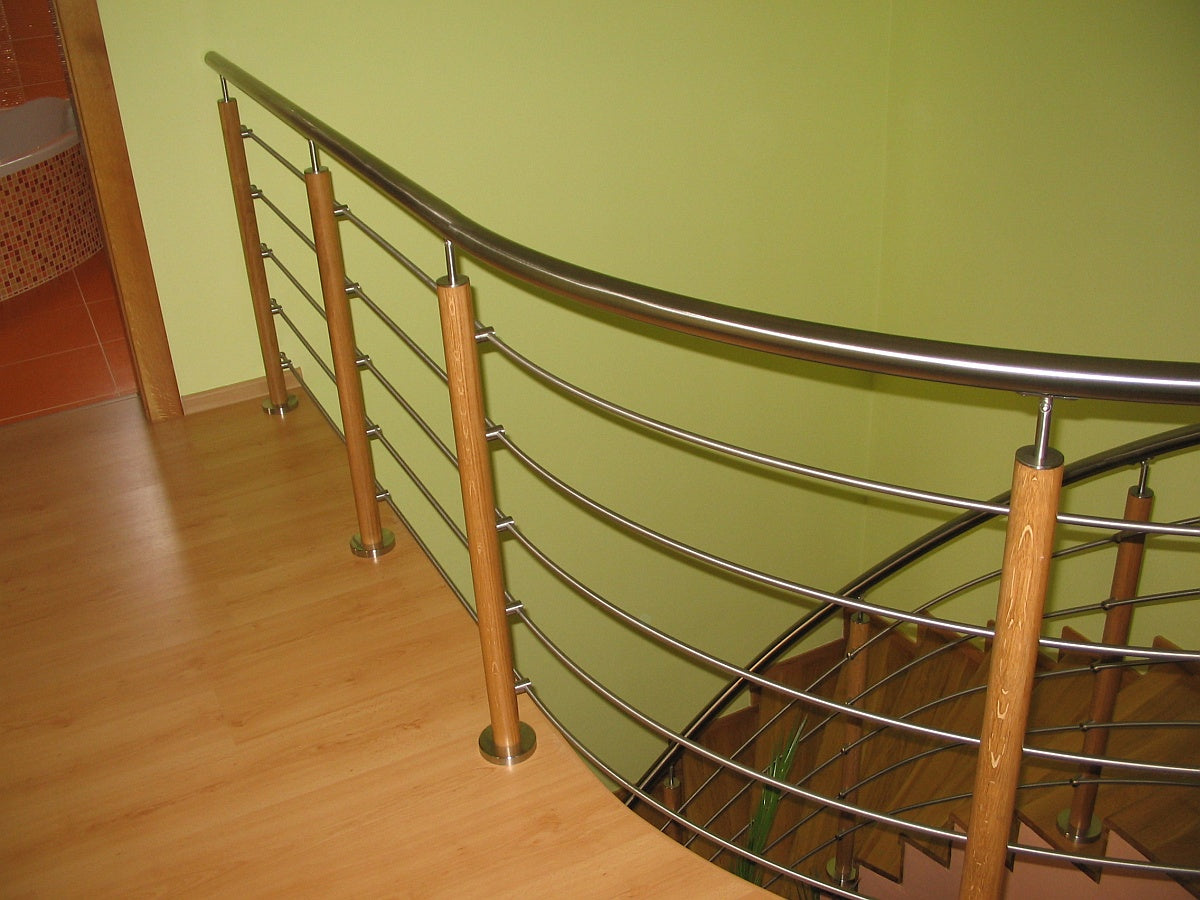 Felső rögzítésű natúr bükk köroszlop pálcatartóval