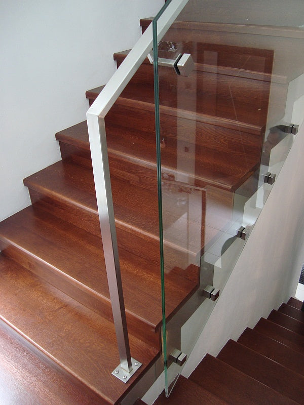 Fali kapaszkodótartó