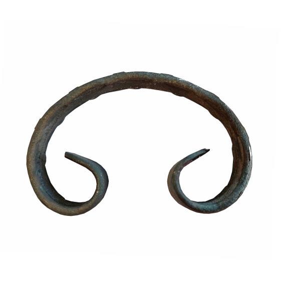 C - elem h100, b65, 12x6mm, díszített