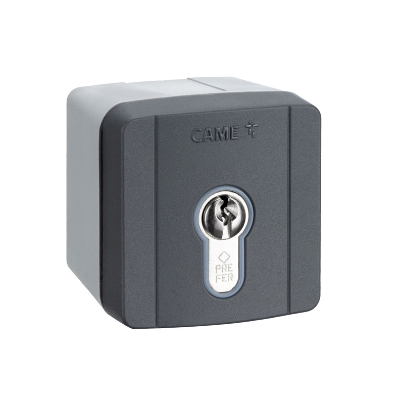 Kulcsos kapcsoló falra