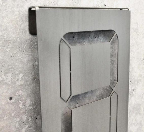 Házszám "7 SEGMENT" 190x110x1 Universal