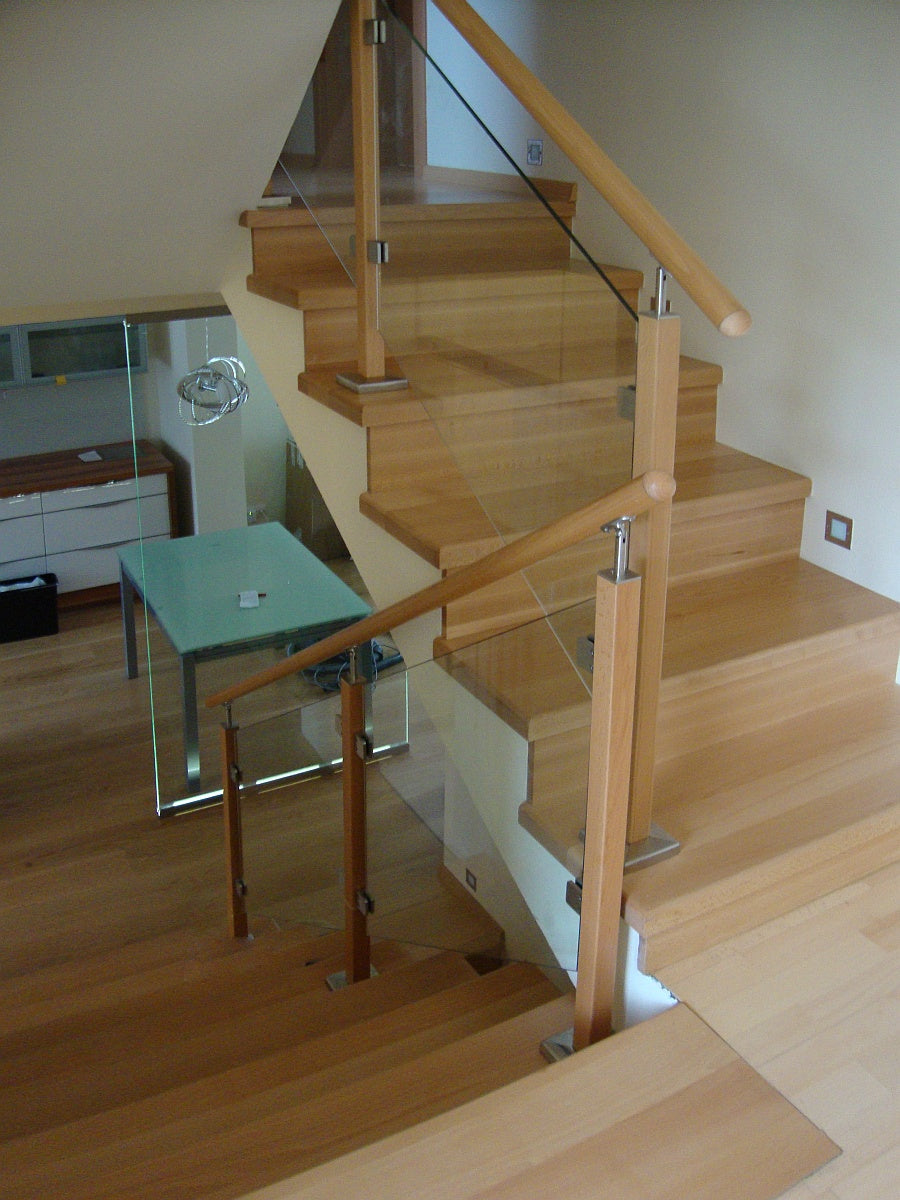 Állítható kapaszkodótartó