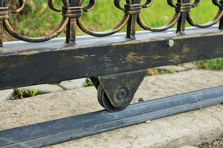 Tolókapu süllyesztett görgő-d16mm Zn, D100mm