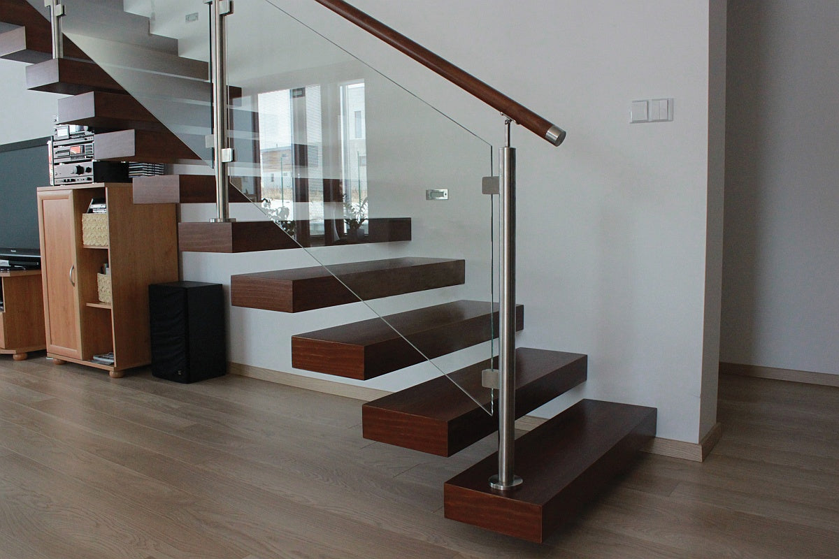 Felső rögzítésű, középső oszlop üvegkorláthoz